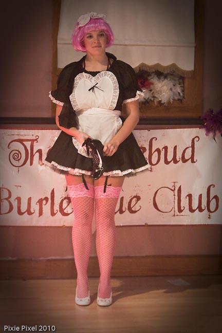 gal/Rosebud_Bouquet_Valentine__s_Performance/14_maid.jpg